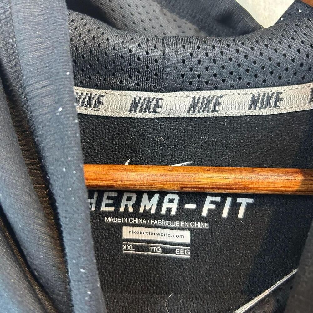 Nike Men's Hoodie - Picture 3 of 5